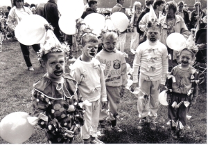 F12 Wildenborch, Oranjefeest 8, kinderoptocht 1988